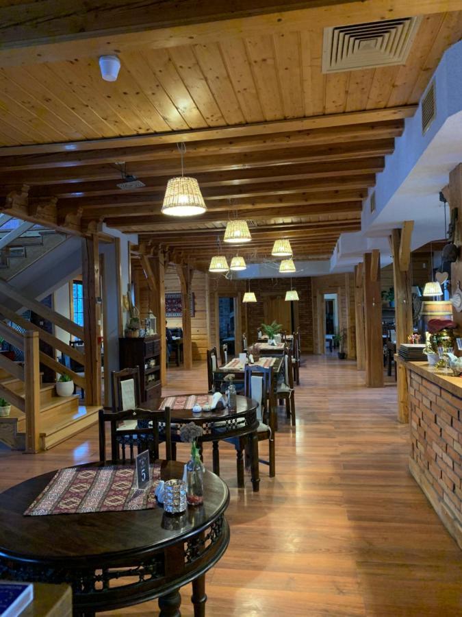 Hotel Tyrol I Restauracja Zycie Gruzji Osielsko Exteriör bild