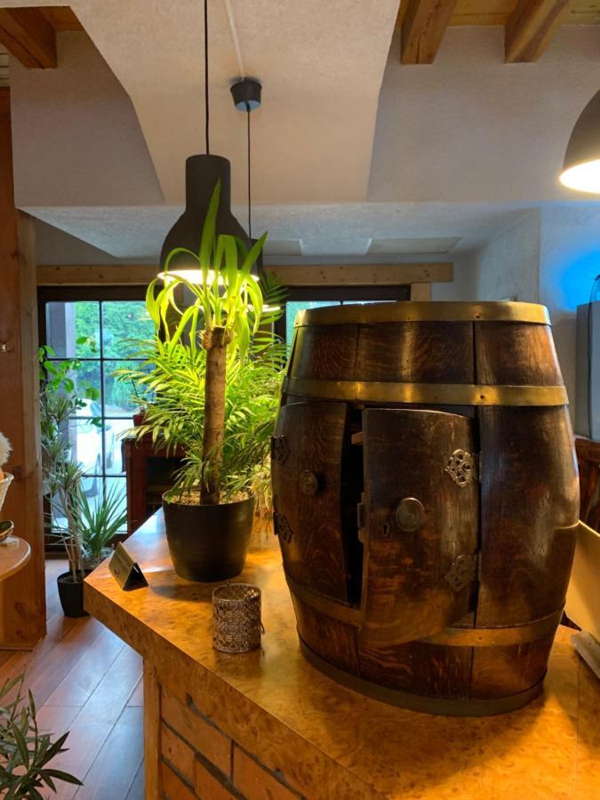 Hotel Tyrol I Restauracja Zycie Gruzji Osielsko Exteriör bild
