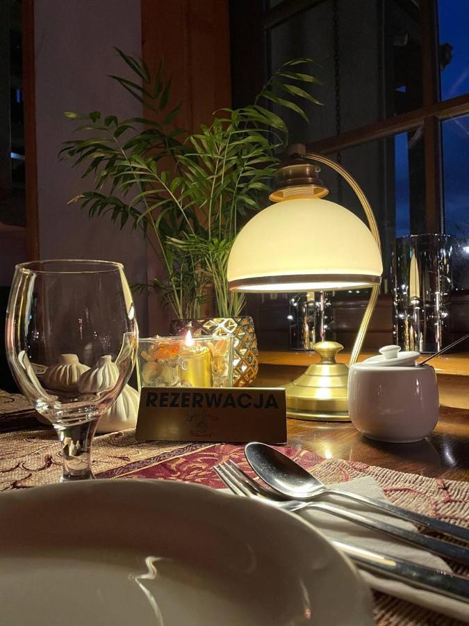 Hotel Tyrol I Restauracja Zycie Gruzji Osielsko Exteriör bild