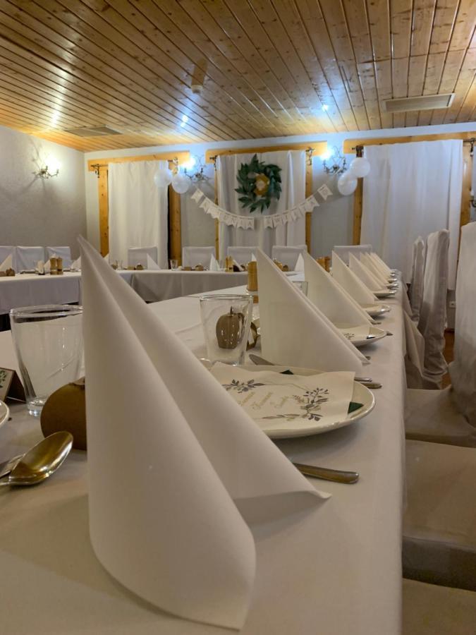 Hotel Tyrol I Restauracja Zycie Gruzji Osielsko Exteriör bild