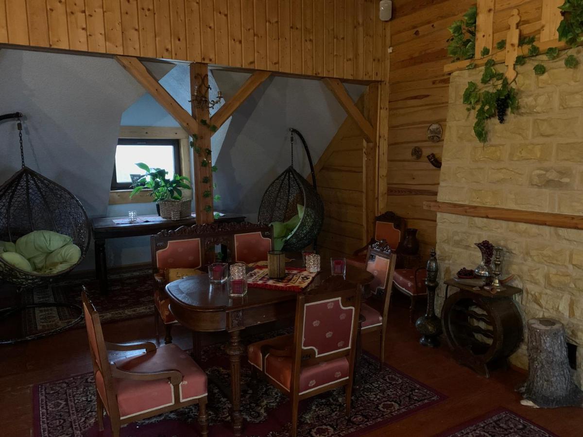 Hotel Tyrol I Restauracja Zycie Gruzji Osielsko Exteriör bild
