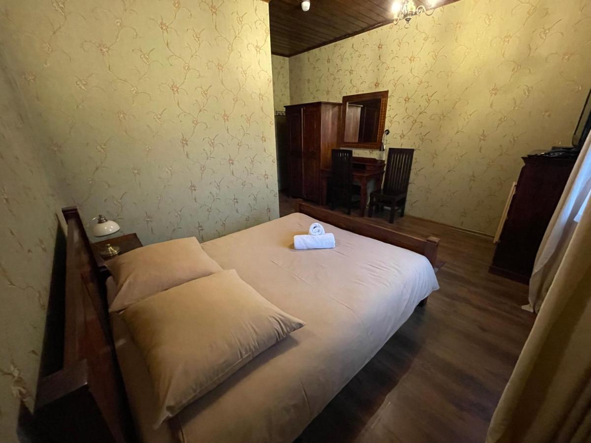 Hotel Tyrol I Restauracja Zycie Gruzji Osielsko Exteriör bild
